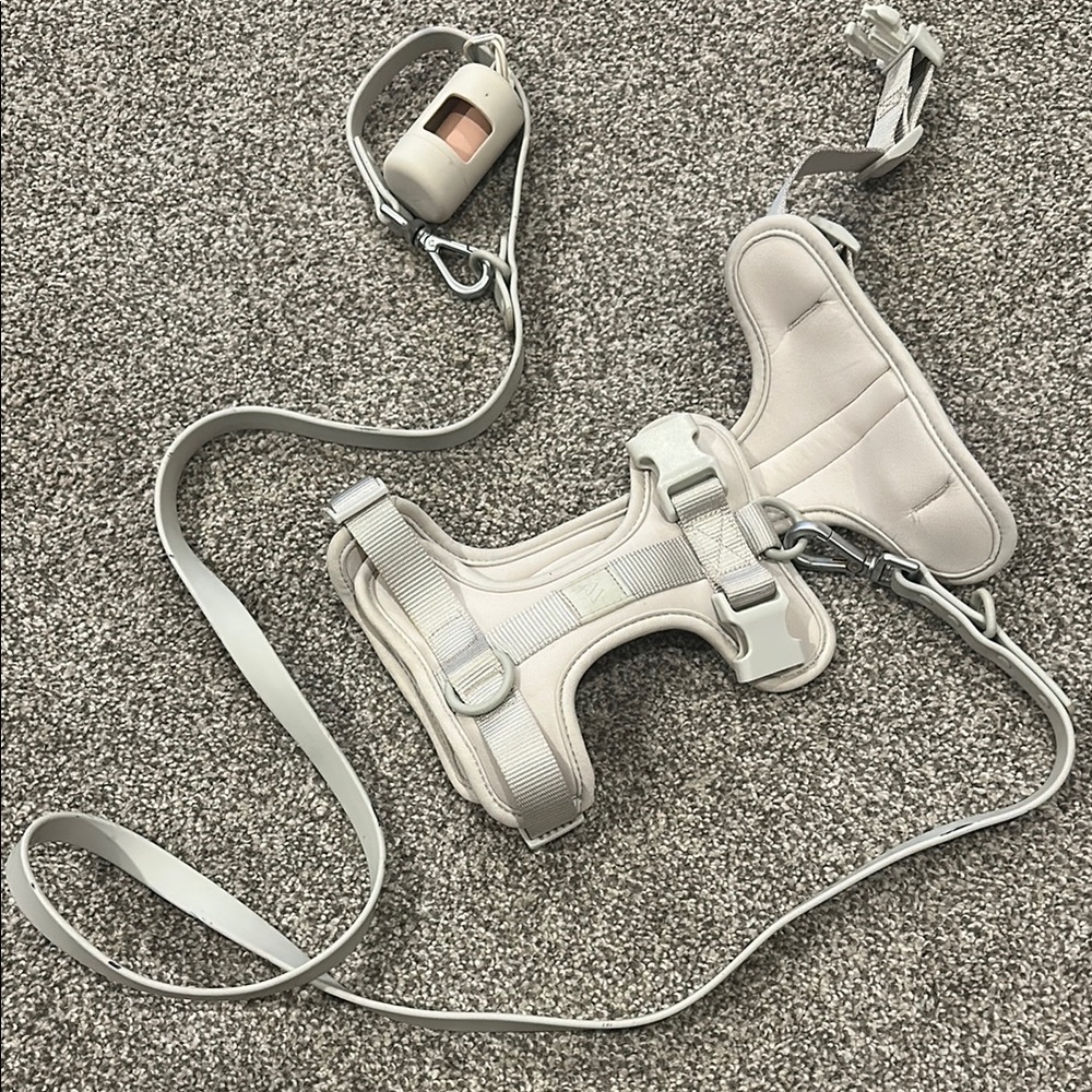 Wild One Light Grey Medium Dog Harness with Leash and Waste Bag Holder
